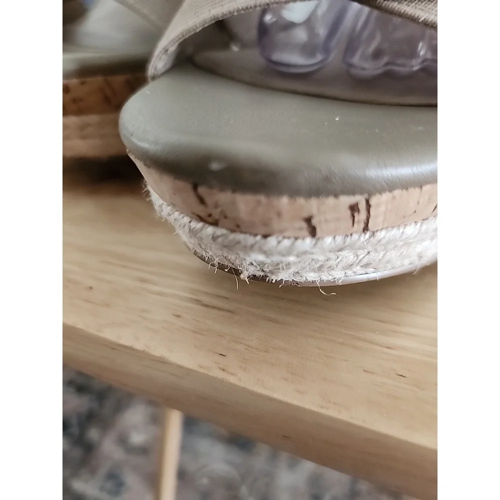 Charles by Charles‎ David Women's Azures Espadrille Wedge Sandals Sz 11M, Beige